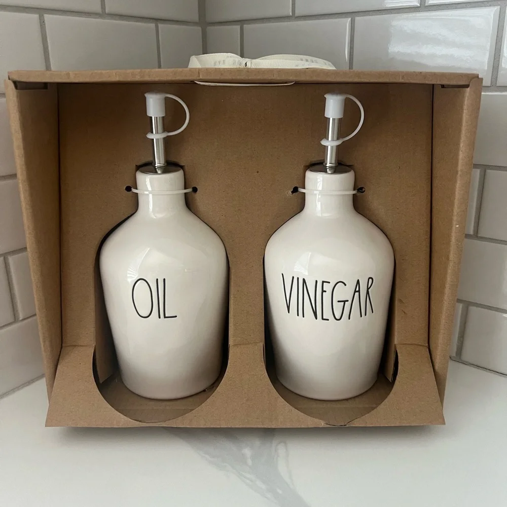 CUTE. RAE DUNN. OIL & VINEGAR